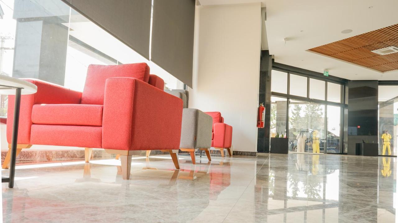 Star Land Hotel Bastos Yaounde Exterior photo
